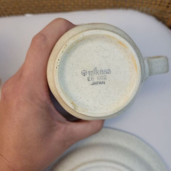 Mikasa Yellow and White Floral Mugs for Dining - Picture 4 of 4